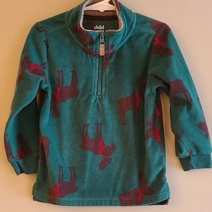 Green soft pullover with Moose print